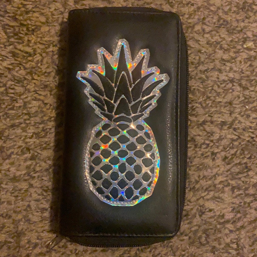 Pineapple Wallet